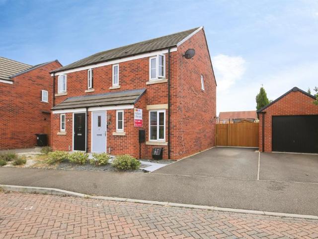 House for sale in Hampton Vale, Peterborough