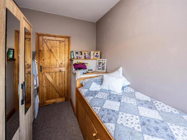 House for sale in Waterloo, Almondbury