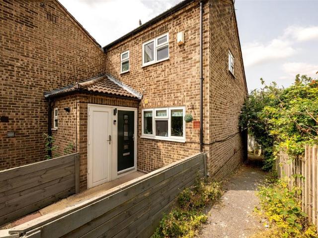 House for sale in Castlefield, Cressex