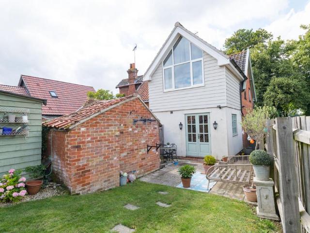 House for sale in Chelmondiston, Suffolk
