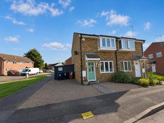 House for sale in Overstone Lodge, Northampton