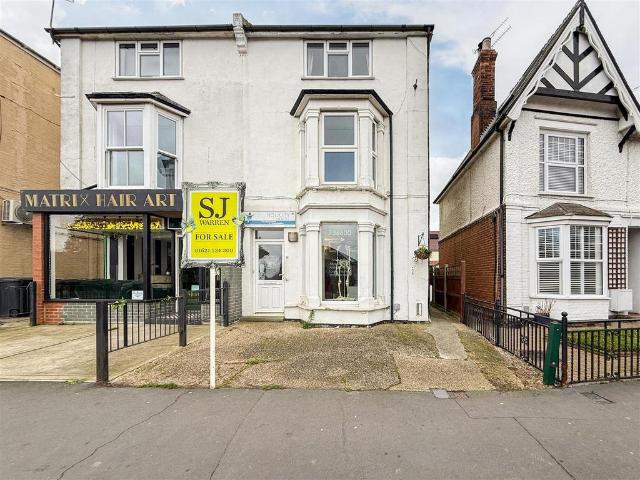 House for sale in Burnham-on-Crouch, Maldon