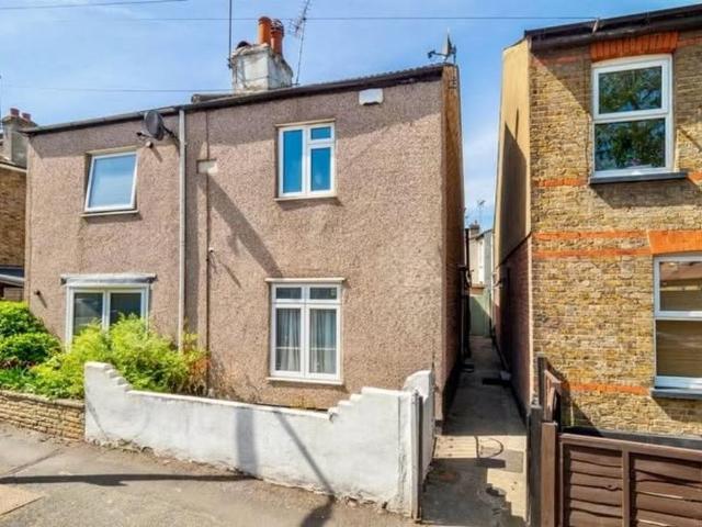 House for sale in Greater London