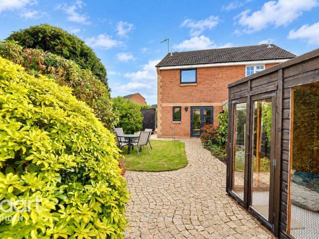 House for sale in Rushden, North Northamptonshire