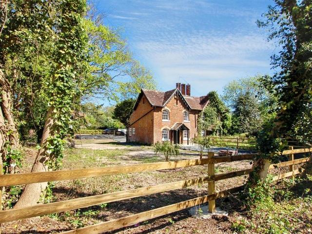 House for sale in Trench Wood, Bourne Vale