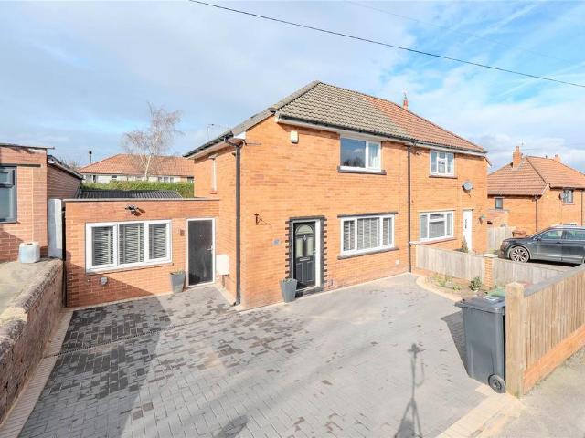 House for sale in Pudsey, West Yorkshire