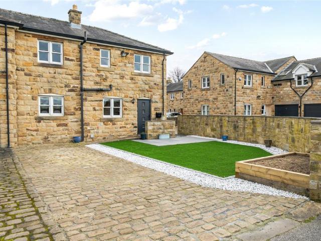 House for sale in West Yorkshire