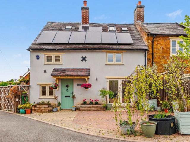 House for sale in Alderminster, Warwickshire