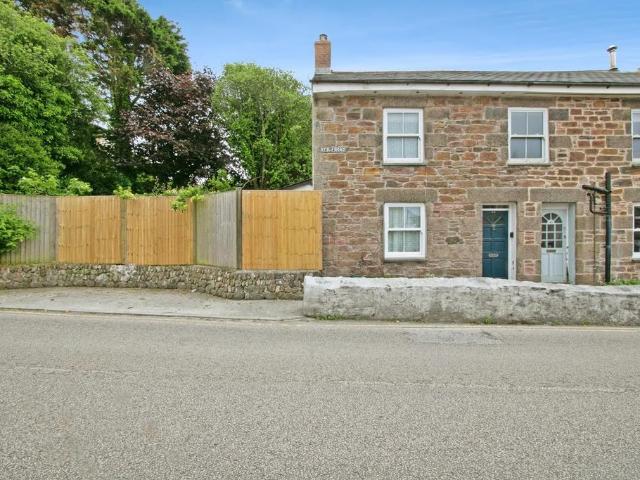 House for sale in Mount Ambrose, Cornwall