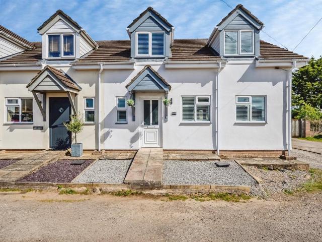 House for sale in Bromsberrow Heath, Gloucestershire