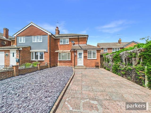 House for sale in Woodley