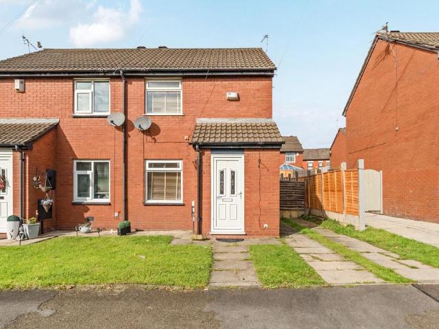 House for sale in Bradford, Manchester