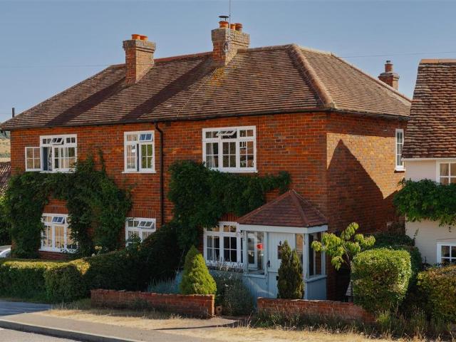 House for sale in Pachesham Park, Surrey