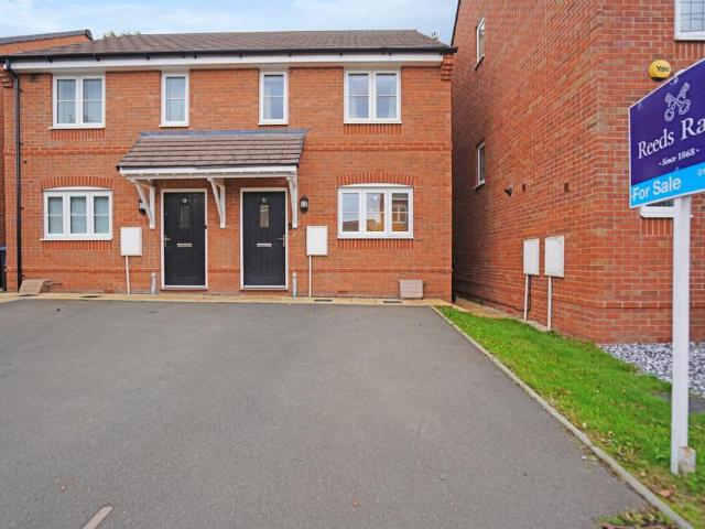 House for sale in Green Close, Warwickshire