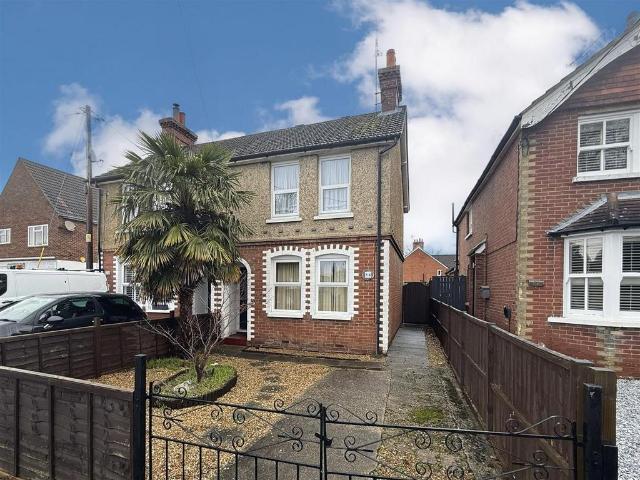 House for sale in Frogmore, Hart