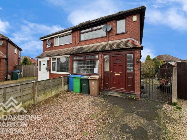 House for sale in Firgrove, Burnedge