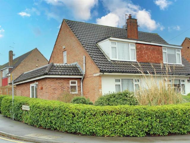 House for sale in Potters Bar, Isle Of Man