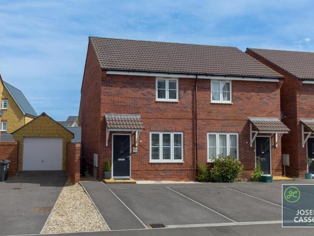 House for sale in North Petherton, Somerset