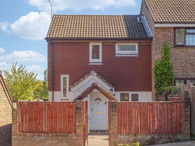 House for sale in Broadfield, Glynde