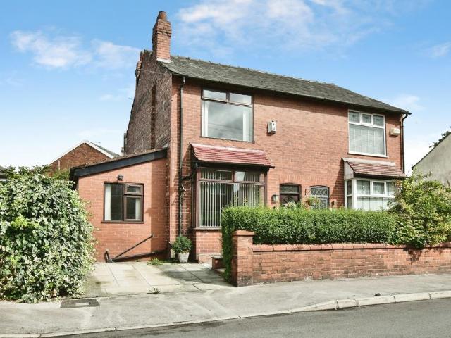 House for sale in Cheadle, Greater Manchester