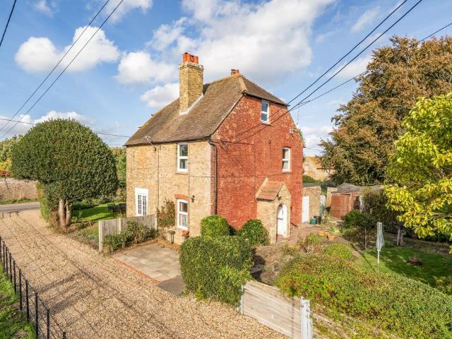 House for sale in Stone Cross, Dover
