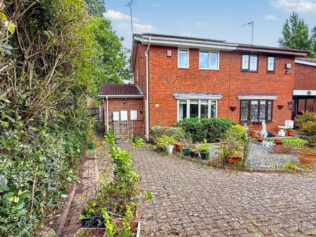 House for sale in Stirchley, West Midlands