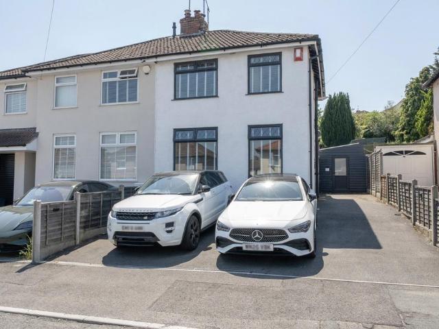 House for sale in Kingswood, South Gloucestershire