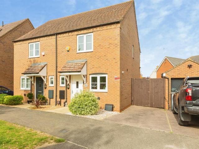 House for sale in Leighton-Linslade, Leighton Buzzard