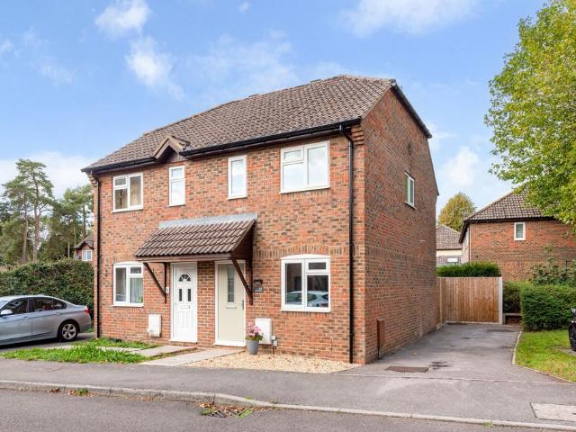 House for sale in Tangmere, Chichester