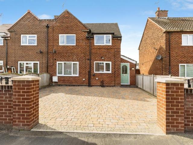 House for sale in Saltney Ferry, Flintshire