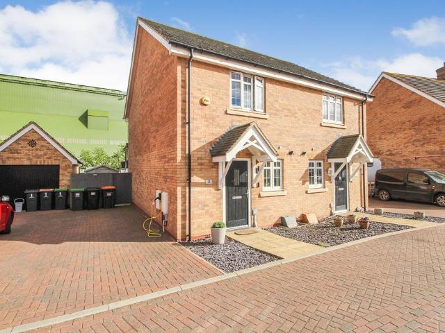 House for sale in Bedford
