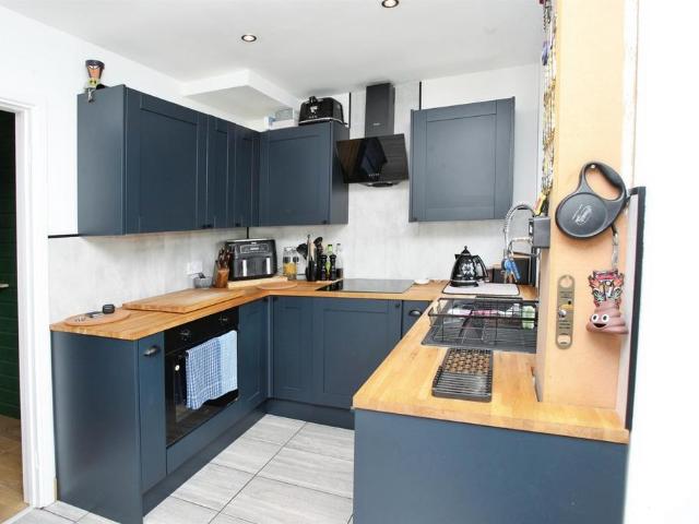 House for sale in Llantrisant, Beddau