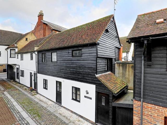 House for sale in Kings Hill, Colliers End