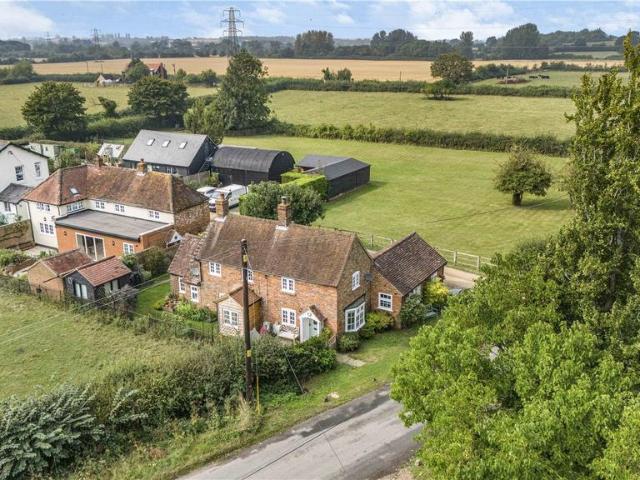 House for sale in Berrick Salome, Oxfordshire