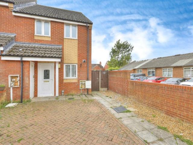 House for sale in Finedon