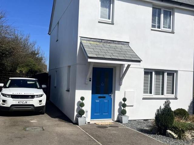 House for sale in Leedstown, Cornwall