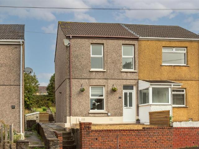 House for sale in Pentre'r-Gaseg, Swansea