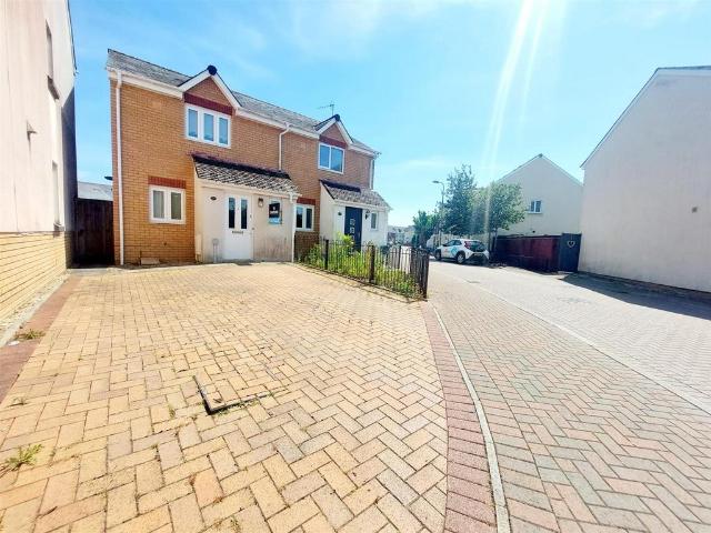 House for sale in Gorseinon, Wales