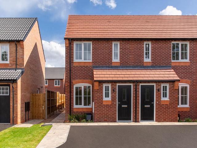 House for sale in Priors Hall Park, Weldon
