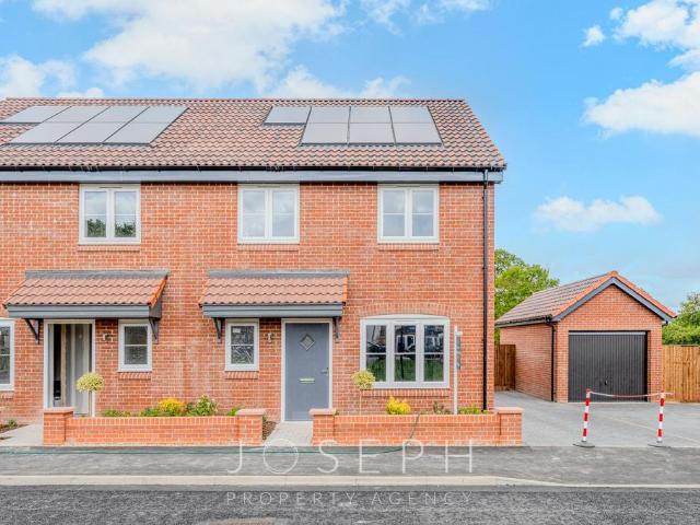 House for sale in The Dales, Key Street