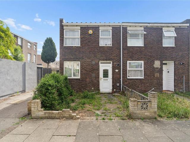 House for sale in Harold Hill, Greater London