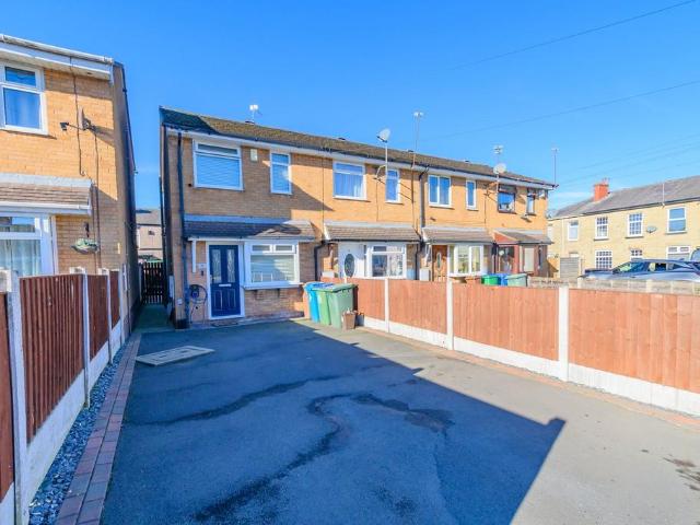 House for sale in Heywood, Rochdale