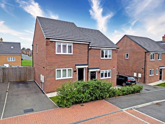 House for sale in Brooklands, Leeds