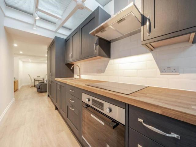 House for sale in Shepherd's Bush, Greater London
