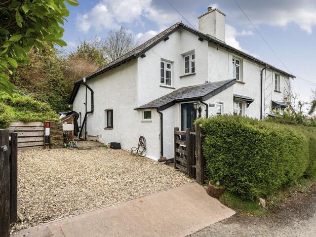 House for sale in Winsford, Somerset
