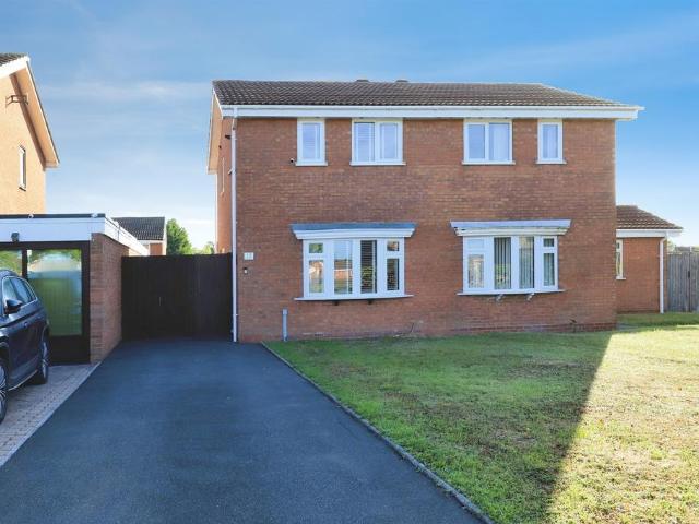 House for sale in New Invention, West Midlands