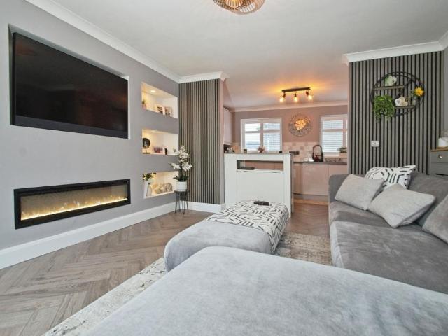 House for sale in Bromsberrow Heath, Gloucestershire