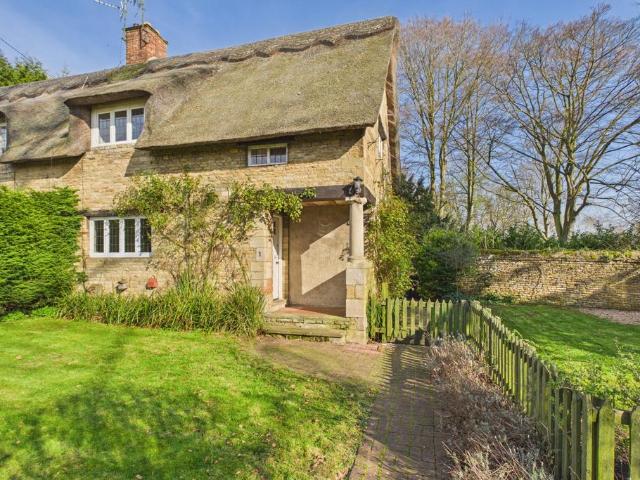 House for sale in Apethorpe