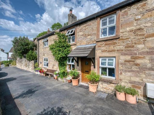 House for sale in Froggatt, East Midlands