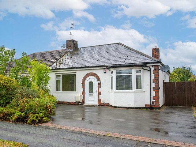 Bungalow for sale in Goldthorn Hill, West Midlands